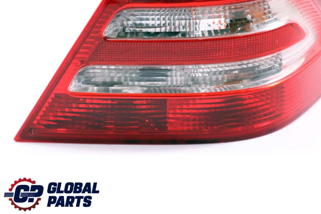 Mercedes W203 Fanale Posteriore Pannello Laterale Destro - SKU A2038202064 - Numero di parte A2038202064