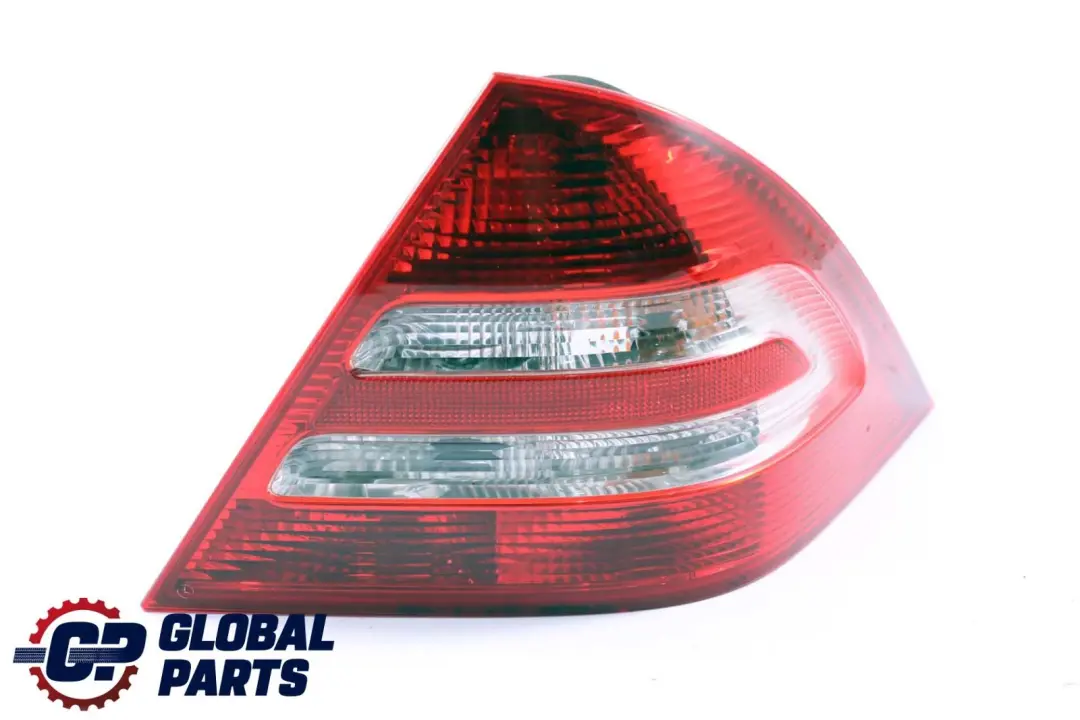Mercedes W203 Lampa Tylna Zewnętrzna Prawo - SKU A2038202064 - Numer Części A2038202064