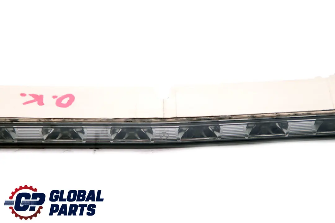 Troisième feu freinage supplémentaire haut niveau pour Mercedes CLC CL203 à propos du numéro de pièce A2038203456 Mercedes CLC CL203 Troisième feu freinage supplémentaire haut niveau - SKU A2038203456 - Numéro de pièce A2038203456