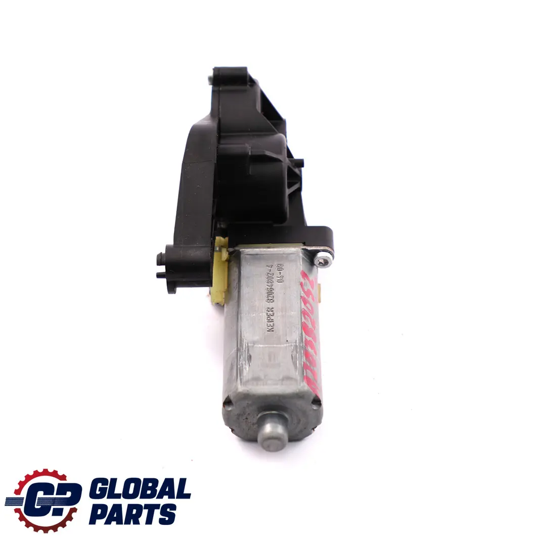 Mercedes C W203 Regolazione schienale posteriore Attuatore motore - SKU A2038205242 - Numero di parte A2038205242