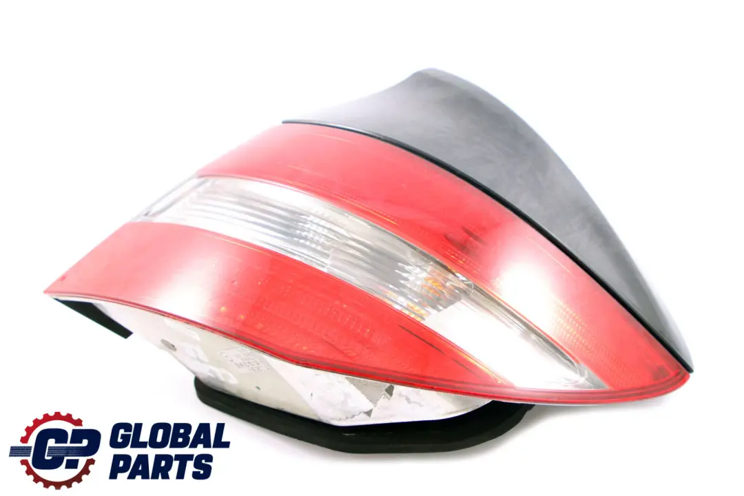 Mercedes CL203 Panneau latéral du feu arrière droit - SKU A2038205264 - Numéro de pièce A2038205264