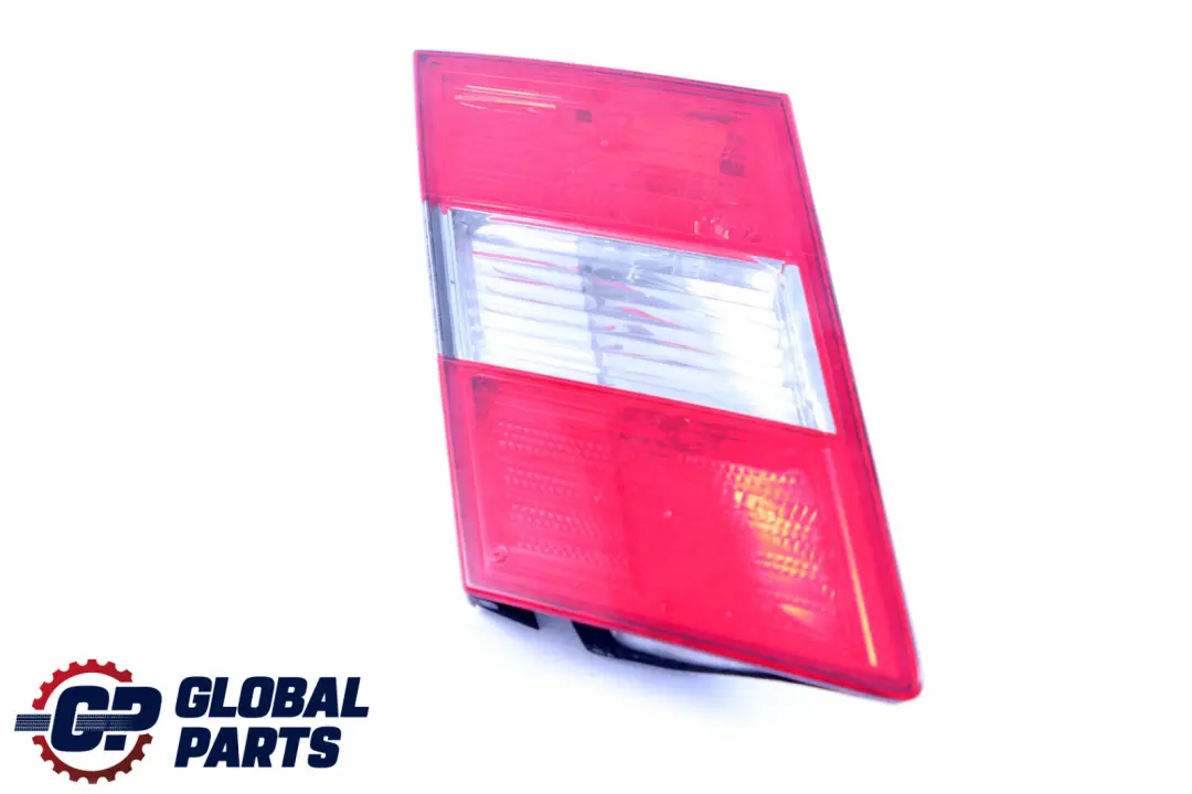 Feu Arriere Gauche Interieur de Feu Arriere pour Mercedes CLC CL203 à propos du numéro de pièce A2038205364 Mercedes CLC CL203 Feu Arriere Gauche Interieur de Feu Arriere - SKU A2038205364 - Numéro de pièce A2038205364