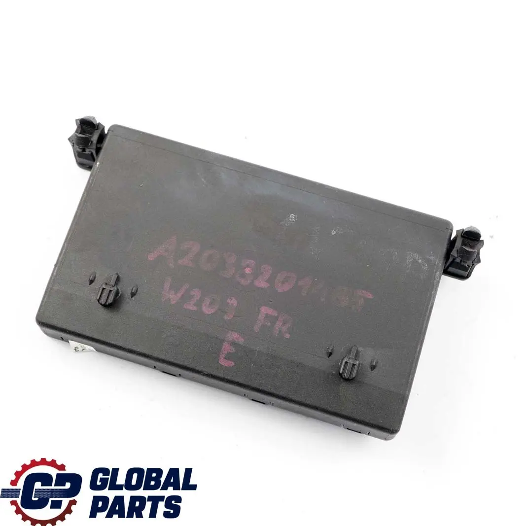 Mercedes-Benz W203 Porte avant Droite Steurgerat Module pour à propos du numéro de pièce A2038206426 Mercedes-Benz W203 Porte avant Droite Steurgerat Module - SKU A2038206426 - Numéro de pièce A2038206426