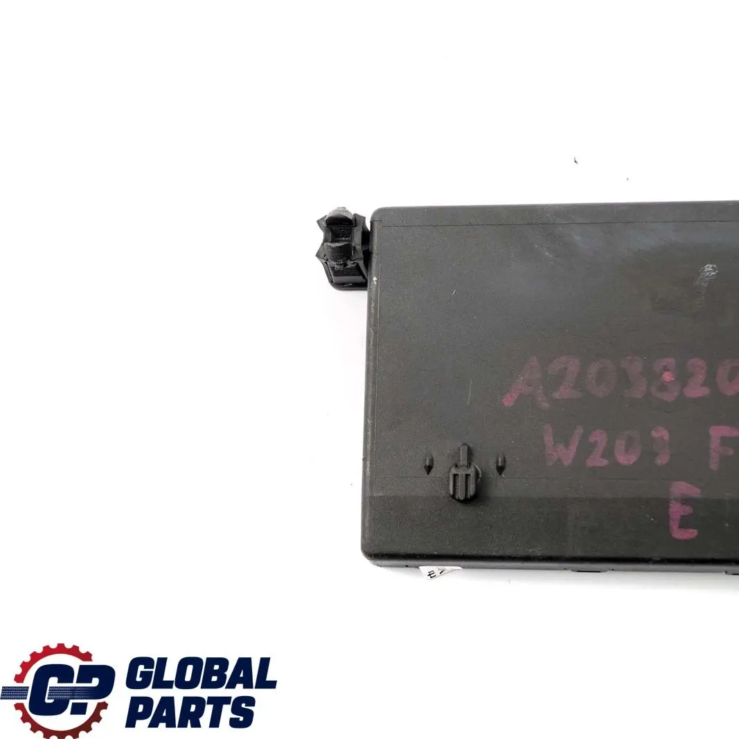 Mercedes-Benz W203 Porte avant Droite Steurgerat Module pour à propos du numéro de pièce A2038206426 Mercedes-Benz W203 Porte avant Droite Steurgerat Module - SKU A2038206426 - Numéro de pièce A2038206426