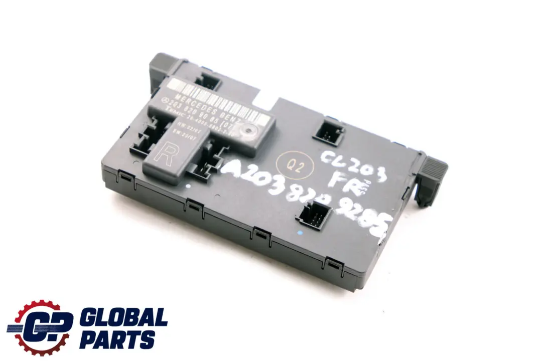 Mercedes-Benz CLC CL203 Module de commande de porte avant droite pour à propos du numéro de pièce A2038209085 Mercedes-Benz CLC CL203 Module de commande de porte avant droite - SKU A2038209285 - Numéro de pièce A2038209085