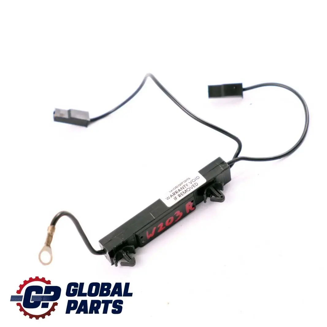 Amplificateur D'Antenne Droite pour Mercedes CLK W203 W209 à propos du numéro de pièce A2038209489 Mercedes CLK W203 W209 Amplificateur D'Antenne Droite - SKU A2038209489 - Numéro de pièce A2038209489