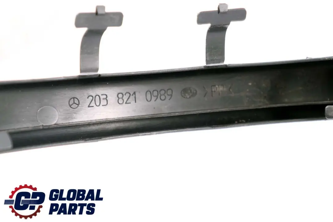 Mercedes C W203 Pokrywa zawiasu klapy tył lewy - SKU A2038210989 - Numer Części A2038210989