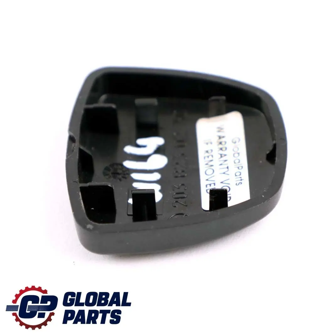 Piastra di copertura del connettore bracciolo per Mercedes W164 con numero di parte A2038230230 Mercedes W164 Piastra di copertura del connettore bracciolo - SKU A2038230230 - Numero di parte A2038230230