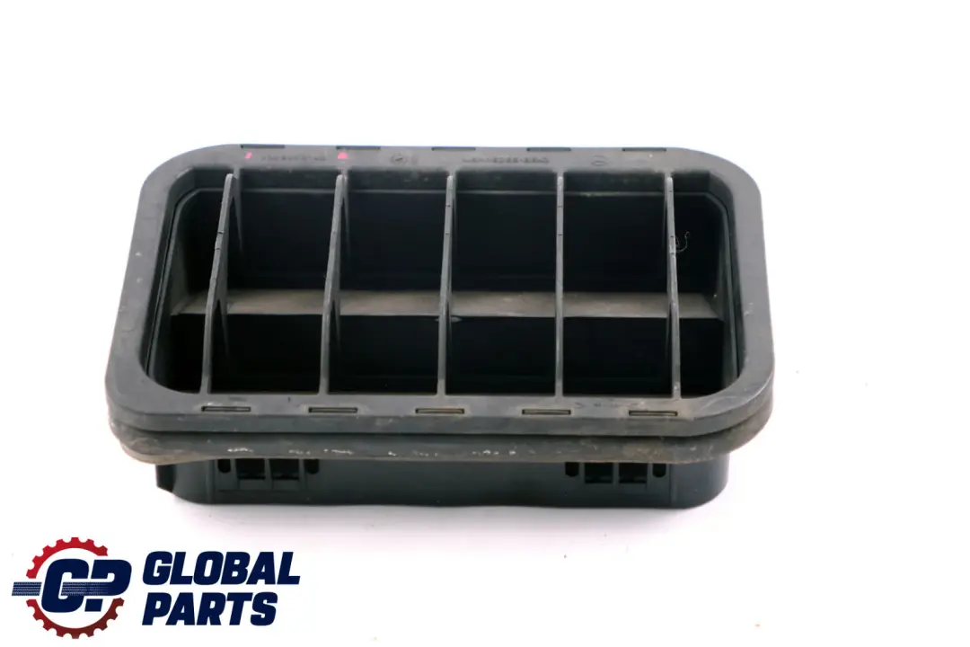 Parachoques trasero De ventilacion De presion para Mercedes W203 C209 con número de pieza A2038300142 Mercedes W203 C209 Parachoques trasero De ventilacion De presion - SKU A2038300142 - Número de pieza A2038300142