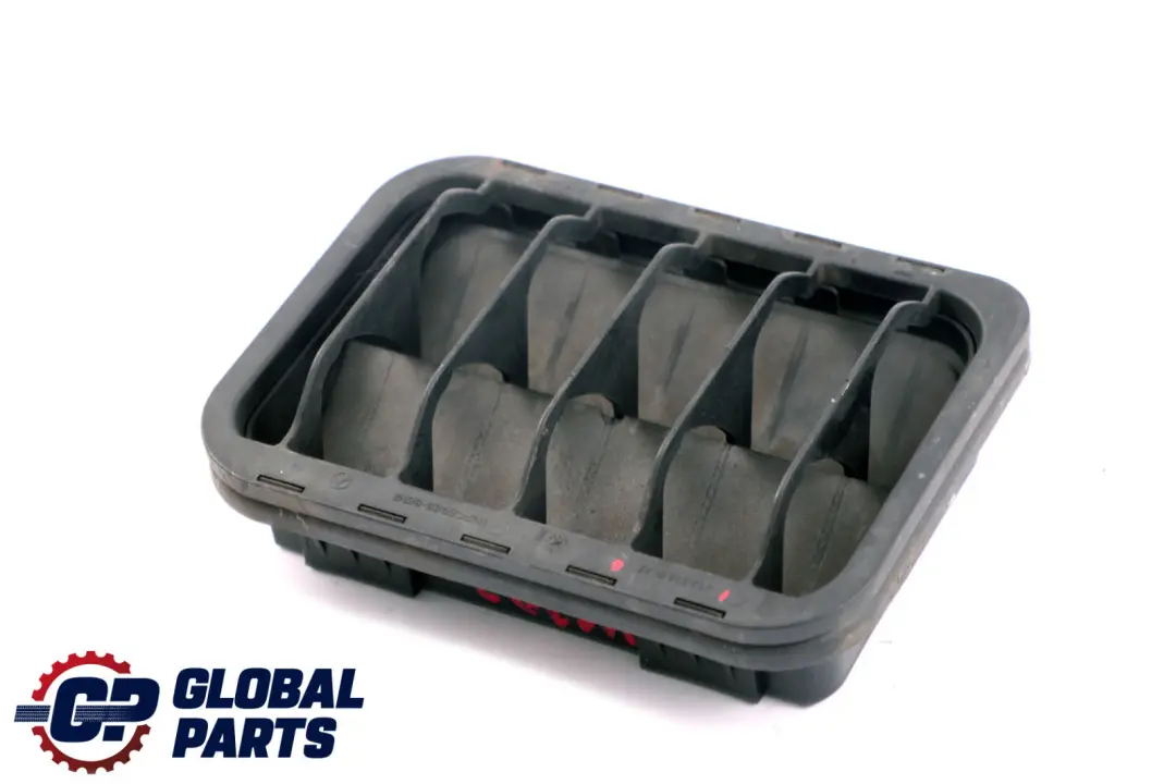 Mercedes C CLK Classe W203 C209 Paraurti Posteriore Sportello Sfiato - SKU A2038300142 - Numero di parte A2038300142