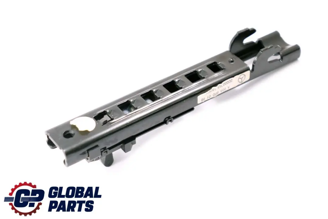 Ajustador altura cinturón seguridad delantero izquierdo derecho para Mercedes W203 con número de pieza A2038600188 Mercedes W203 Ajustador altura cinturón seguridad delantero izquierdo derecho - SKU A2038600188 - Número de pieza A2038600188