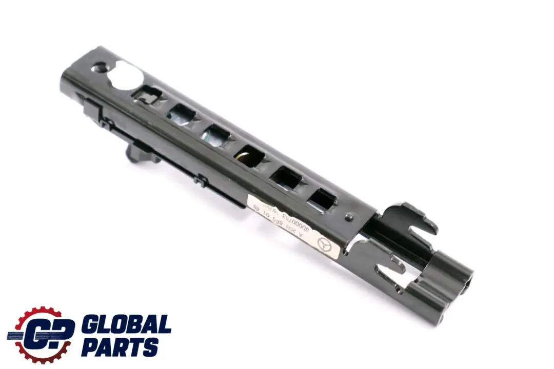 Ajustador altura cinturón seguridad delantero izquierdo derecho para Mercedes W203 con número de pieza A2038600188 Mercedes W203 Ajustador altura cinturón seguridad delantero izquierdo derecho - SKU A2038600188 - Número de pieza A2038600188
