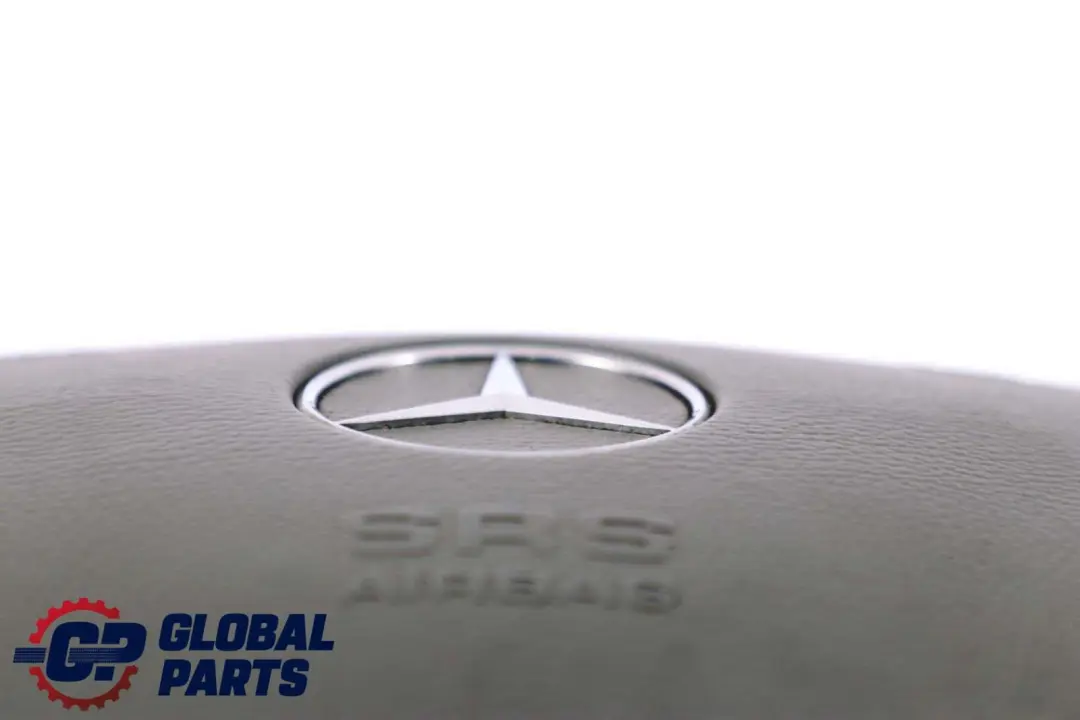 Airbag Air Bag Grigio per Mercedes W203 Volante con numero di parte A2038600502 Mercedes W203 Volante Airbag Air Bag Grigio - SKU A2038600502 - Numero di parte A2038600502