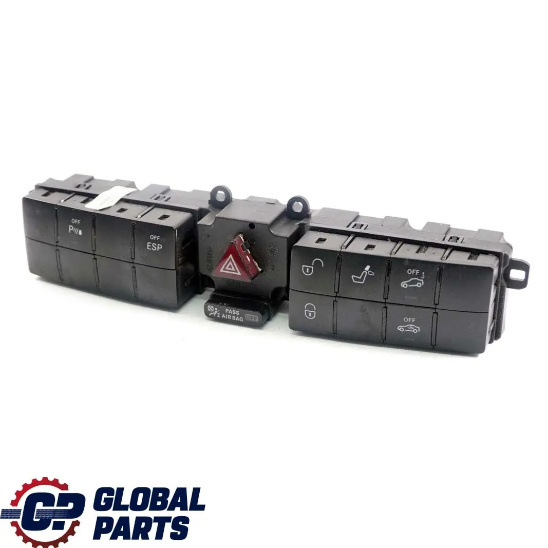 Pannello Interruttore Controllo Chiusura Centralizzata per Mercedes W203 con numero di parte A2038701810 Mercedes W203 Pannello Interruttore Controllo Chiusura Centralizzata - SKU A2038701810 - Numero di parte A2038701810