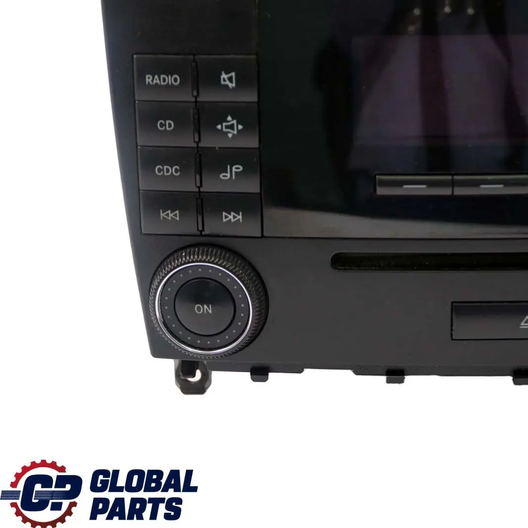 klasa W203 Radio CD do MERCEDES C o numerze A2038703689 MERCEDES C klasa W203 Radio CD - SKU A2038703689 - Numer Części A2038703689