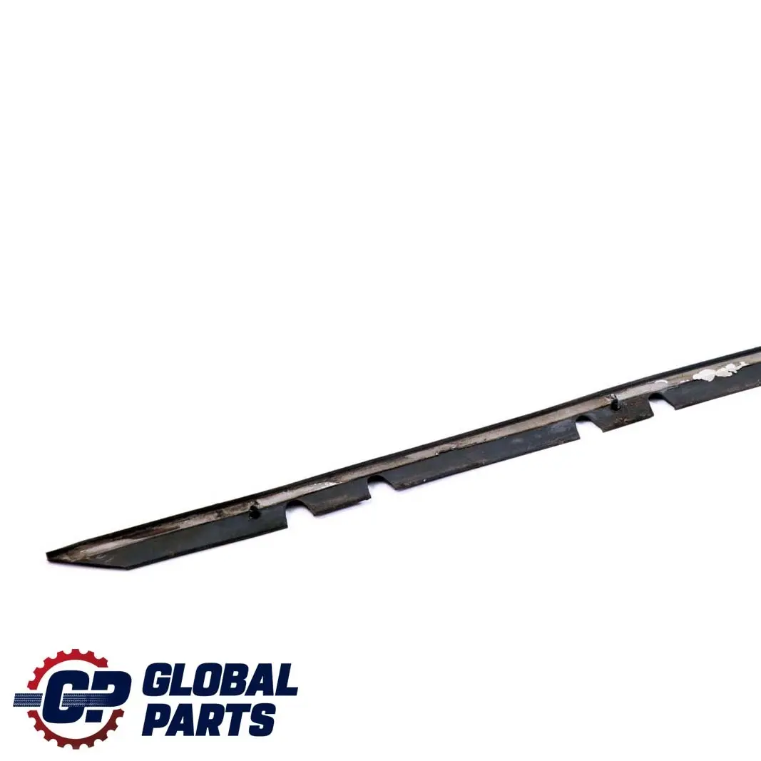 Mercedes-Benz C-Class W203 Front Right O/S Wing Panel Fender Rubber Seal Gasket to with Part number A2038800097 Mercedes-Benz C-Class W203 Front Right O/S Wing Panel Fender Rubber Seal Gasket - SKU A2038800097 - Part number A2038800097