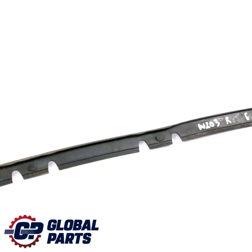 Mercedes-Benz C-Class W203 Front Right O/S Wing Panel Fender Rubber Seal Gasket to with Part number A2038800097 Mercedes-Benz C-Class W203 Front Right O/S Wing Panel Fender Rubber Seal Gasket - SKU A2038800097 - Part number A2038800097