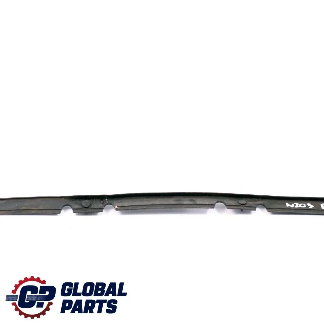  Mercedes-Benz C-Klasse W203 Seitenwand Kotflügel Gummi Dichtung Vorne Links - SKU A2038800197 - Teilenummer A2038800197