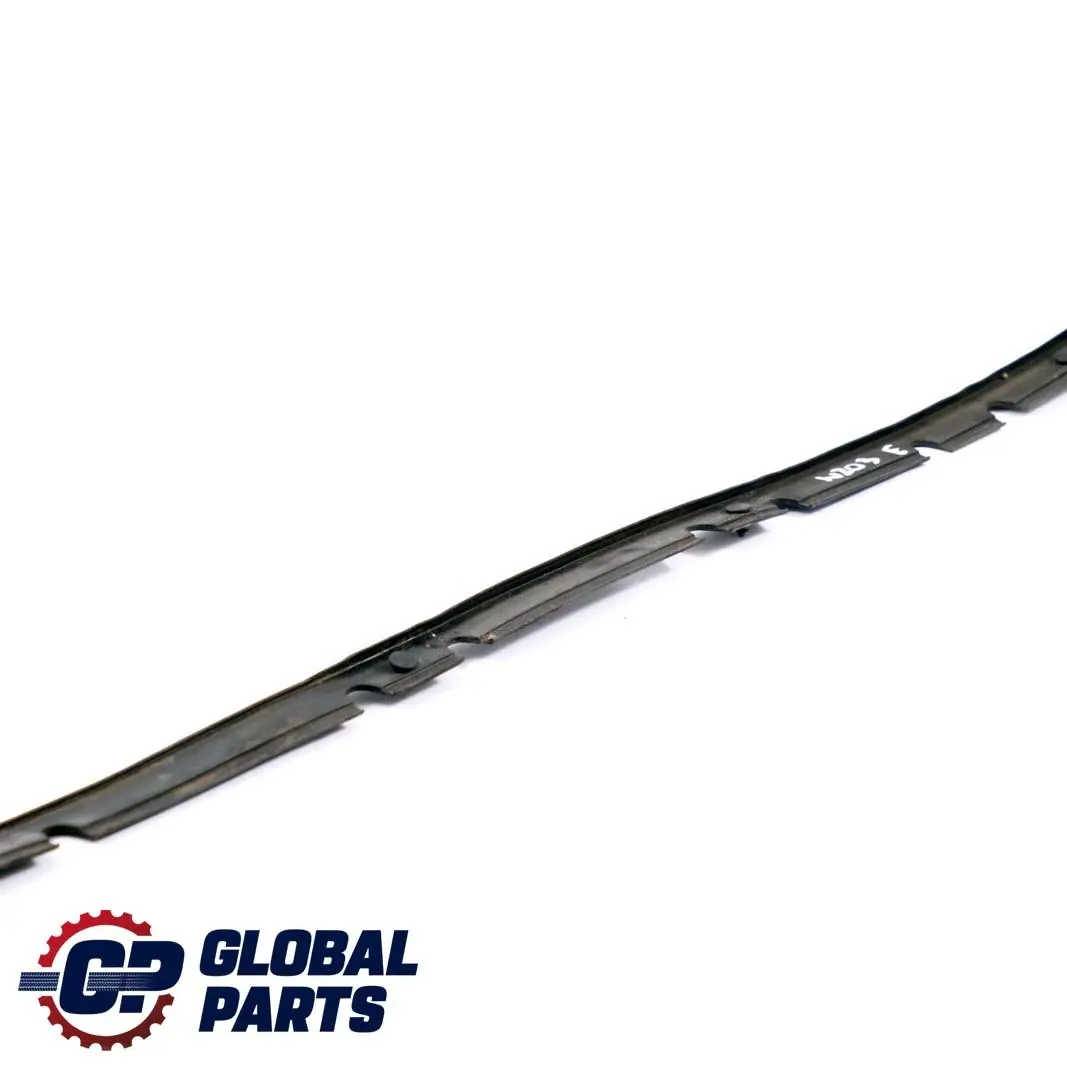 Mercedes-Benz C-Klasse W203 Seitenwand Kotflügel Gummi Dichtung Vorne Links für mit Teilenummer A2038800197 Mercedes-Benz C-Klasse W203 Seitenwand Kotflügel Gummi Dichtung Vorne Links - SKU A2038800197 - Teilenummer A2038800197