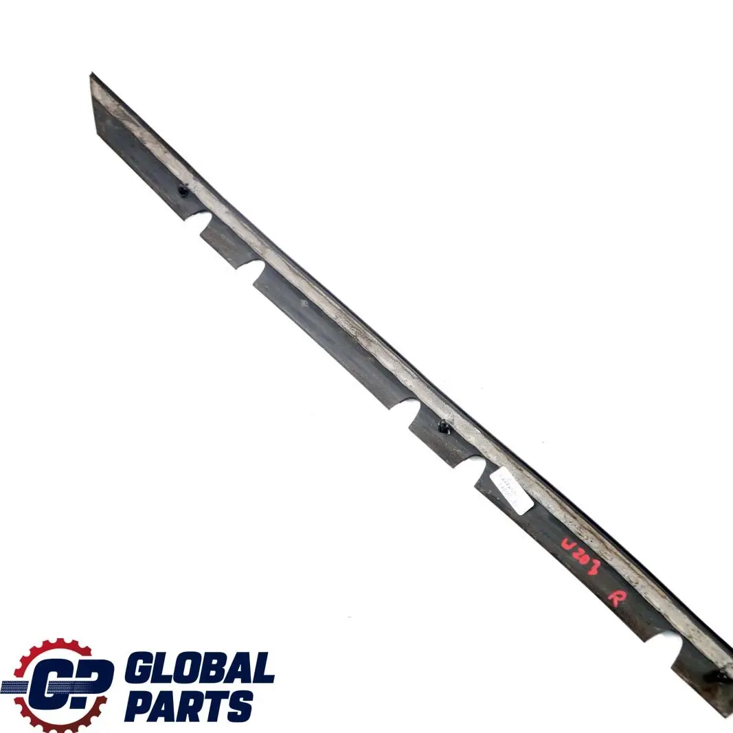 Mercedes-Benz C-Klasse W203 Seitenwand Kotflügel Gummi Dichtung Vorne Rechts für mit Teilenummer A2038800297 Mercedes-Benz C-Klasse W203 Seitenwand Kotflügel Gummi Dichtung Vorne Rechts - SKU A2038800297 - Teilenummer A2038800297