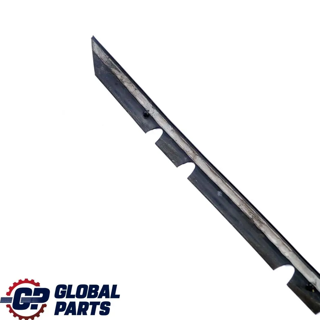 Mercedes-Benz C-Class W203 Front Right O/S Wing Panel Fender Rubber Seal Gasket to with Part number A2038800297 Mercedes-Benz C-Class W203 Front Right O/S Wing Panel Fender Rubber Seal Gasket - SKU A2038800297 - Part number A2038800297