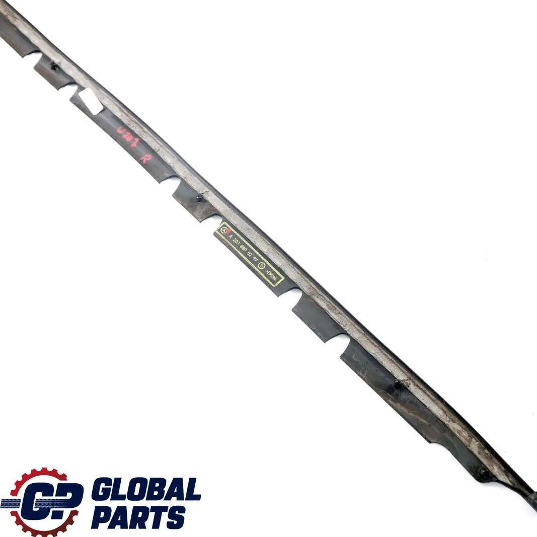  Mercedes-Benz C-Klasse W203 Seitenwand Kotflügel Gummi Dichtung Vorne Rechts - SKU A2038800297 - Teilenummer A2038800297