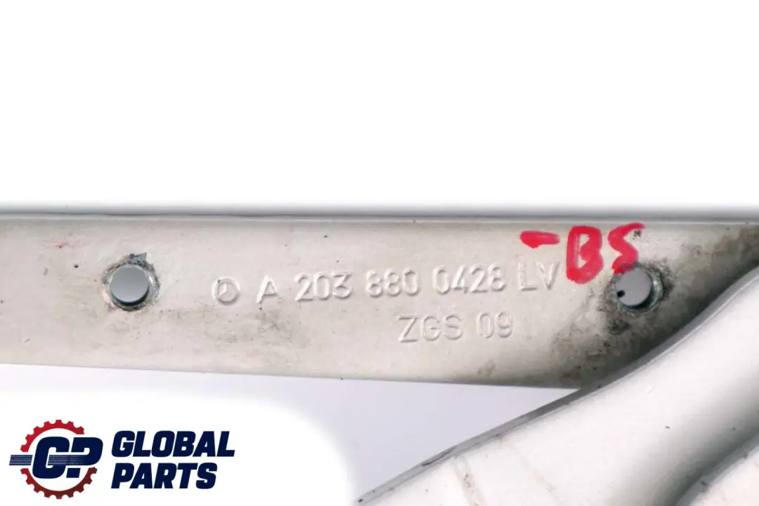 Classe C W203 Charniere de Capot Droite Brilliant Argent pour Mercedes à propos du numéro de pièce A2038800428 Mercedes Classe C W203 Charniere de Capot Droite Brilliant Argent - SKU A2038800428-BS - Numéro de pièce A2038800428