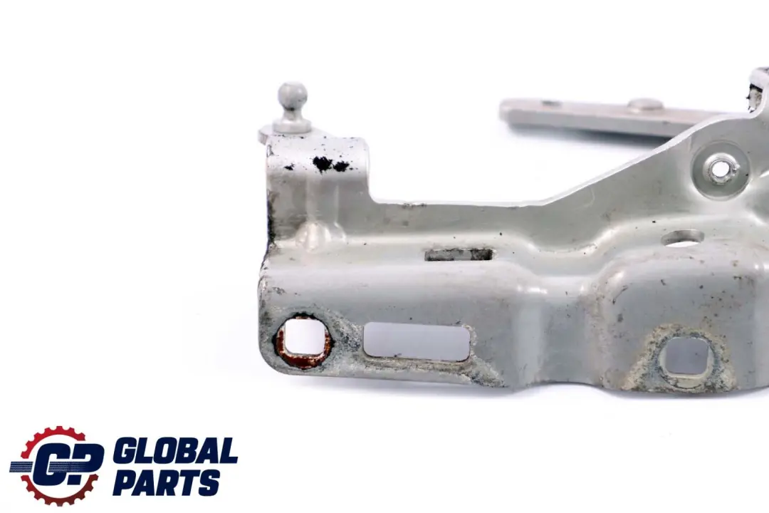 Clase C W203 Bisagra Derecha Capo Delantero Plata Brillante para Mercedes con número de pieza A2038800428 Mercedes Clase C W203 Bisagra Derecha Capo Delantero Plata Brillante - SKU A2038800428-BS - Número de pieza A2038800428