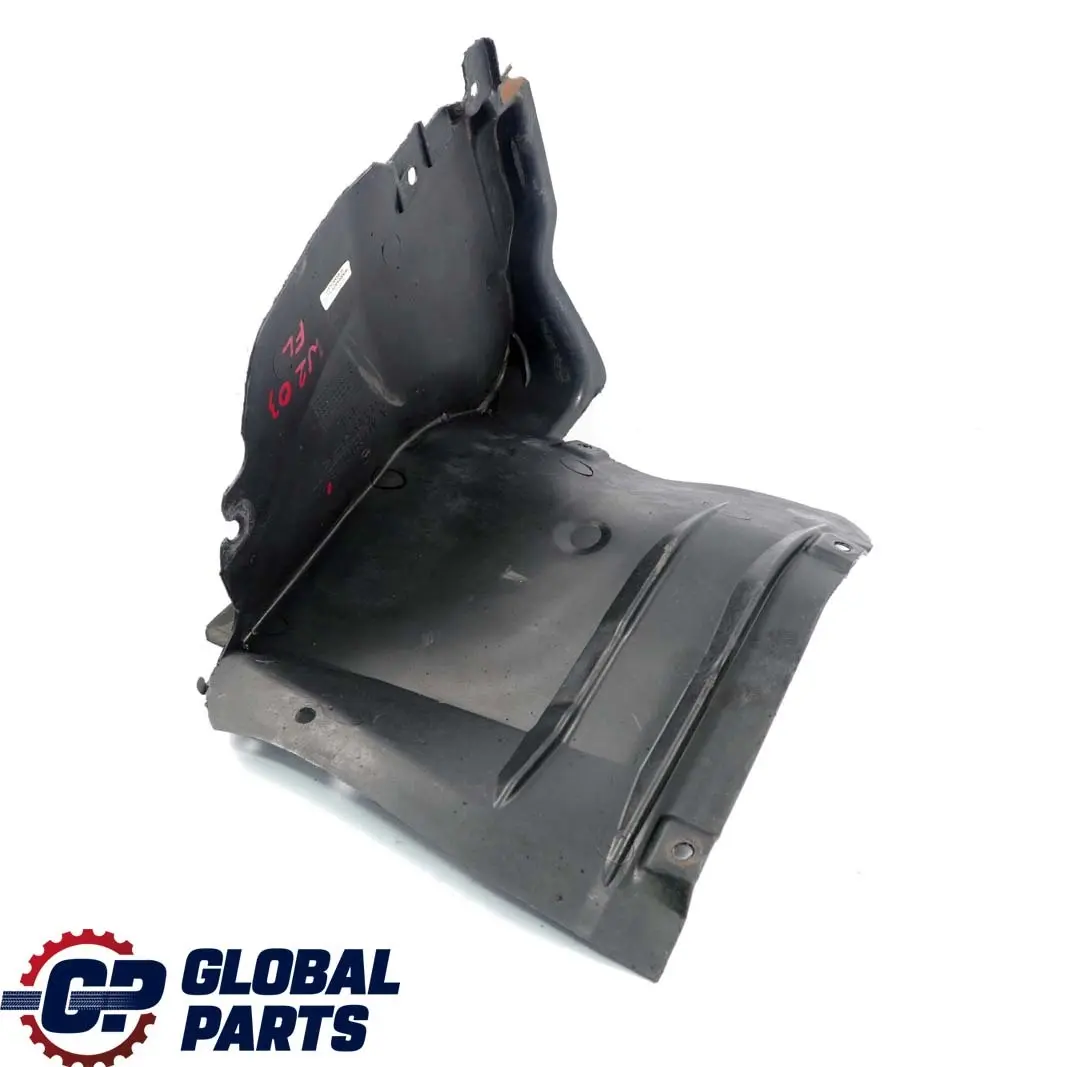 Moldura Paso Rueda Sección Delantera Izquierda para Mercedes W203 con número de pieza A2038810323 Mercedes W203 Moldura Paso Rueda Sección Delantera Izquierda - SKU A2038810323 - Número de pieza A2038810323