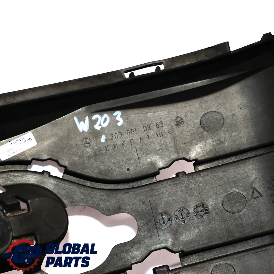 Mercedes-Benz W203 Paraurti Parte Interna Copertura Posteriore per con numero di parte A2038850265 Mercedes-Benz W203 Paraurti Parte Interna Copertura Posteriore - SKU A2038850265 - Numero di parte A2038850265