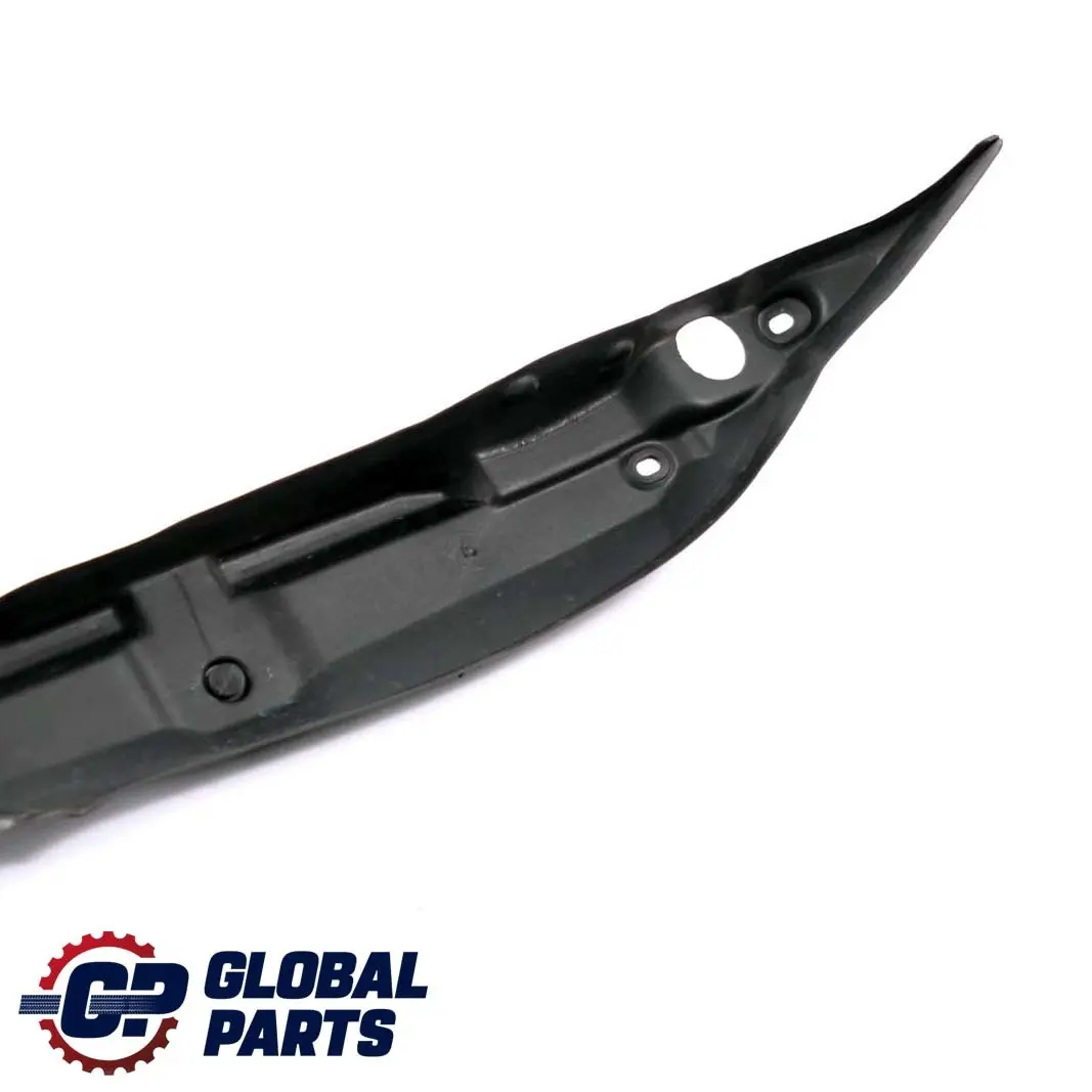 Mercedes W203 Guardabarros Delantero Derecho de Plastico - SKU A2038890225 - Número de pieza A2038890225