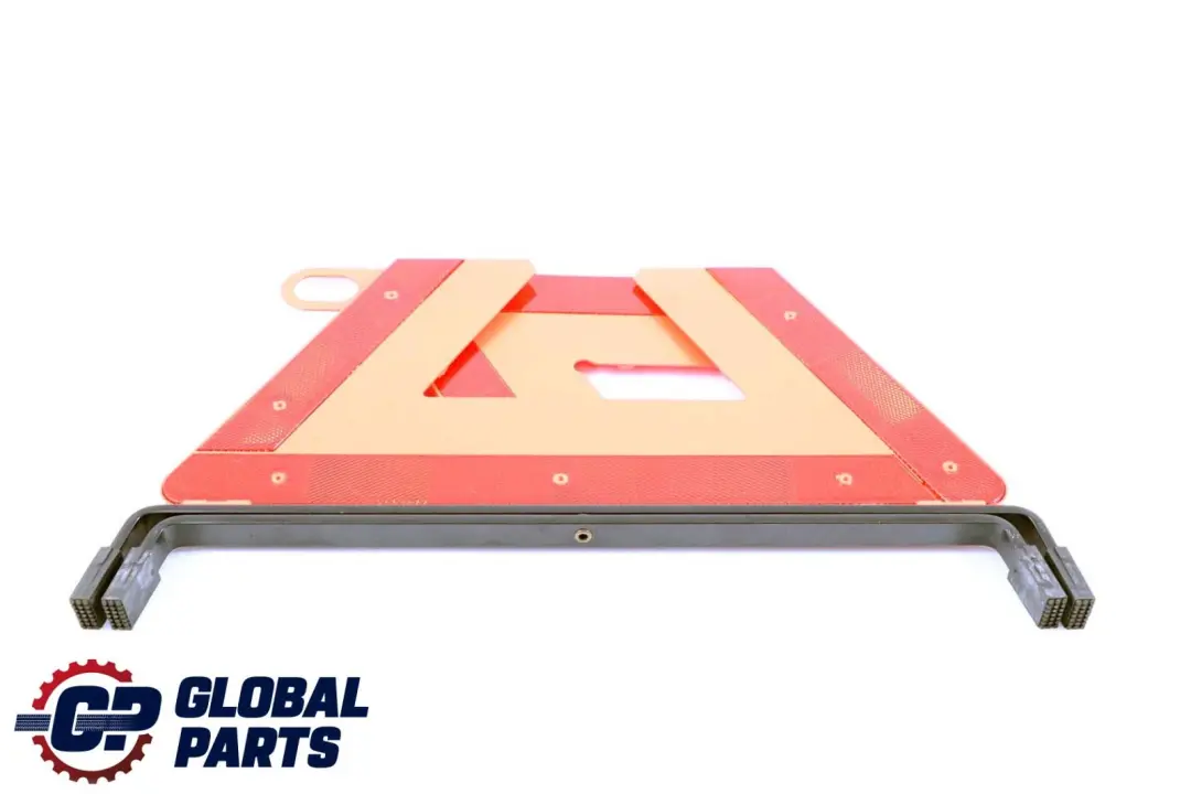 Triangle D'Avertissement Danger De Sécurité pour Mercedes W203 W210 W220 à propos du numéro de pièce A2038900197 Mercedes W203 W210 W220 Triangle D'Avertissement Danger De Sécurité - SKU A2038900197 - Numéro de pièce A2038900197