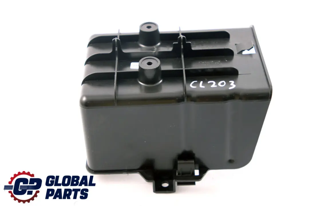 Uchwyt apteczki do Mercedes CLC CL203 o numerze A2038990114 Mercedes CLC CL203 Uchwyt apteczki - SKU A2038990114 - Numer Części A2038990114