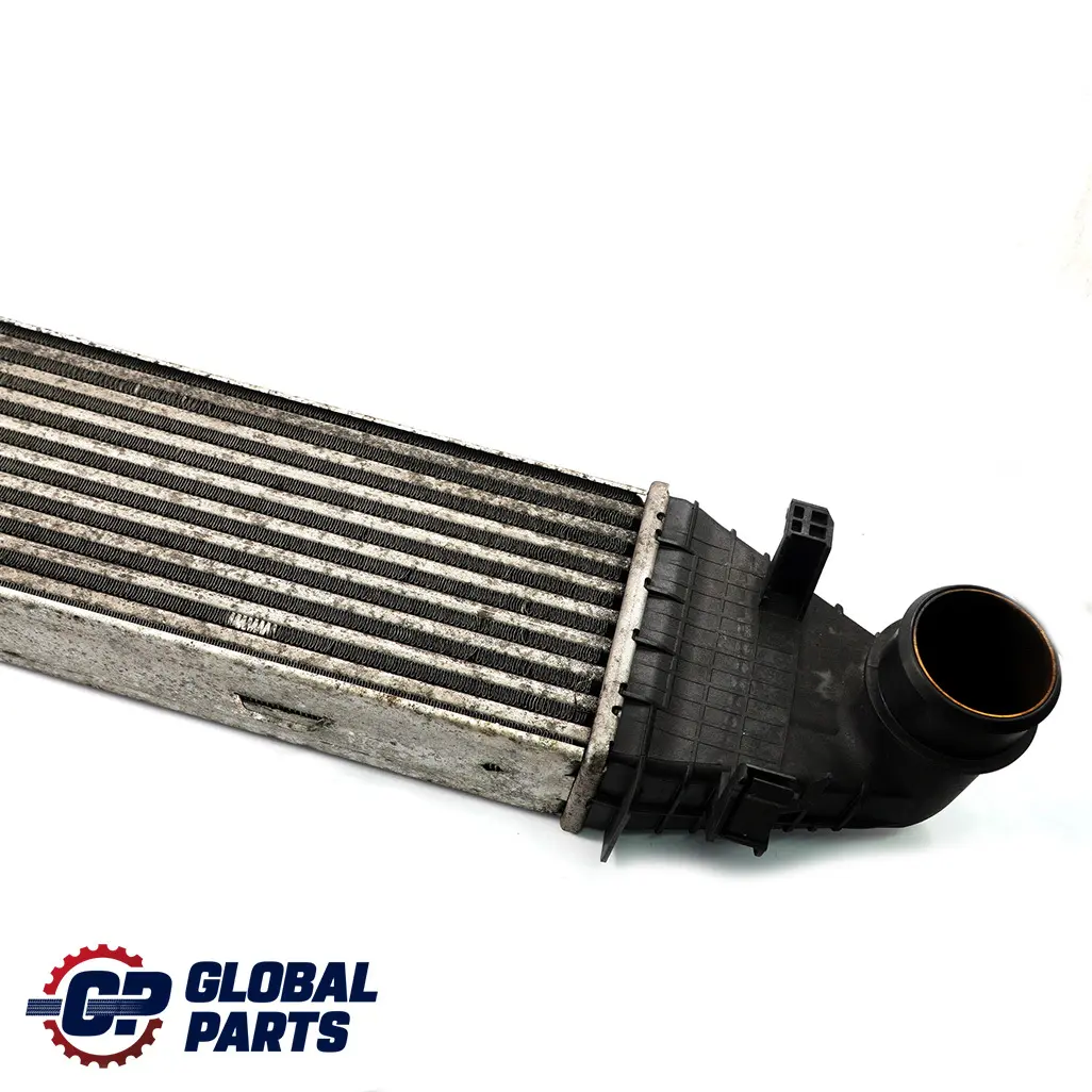Refroidisseur d'air de charge Radiateur Diesel pour Mercedes W204 à propos du numéro de pièce A2045000300 Mercedes W204 Refroidisseur d'air de charge Radiateur Diesel - SKU A2045000300 - Numéro de pièce A2045000300