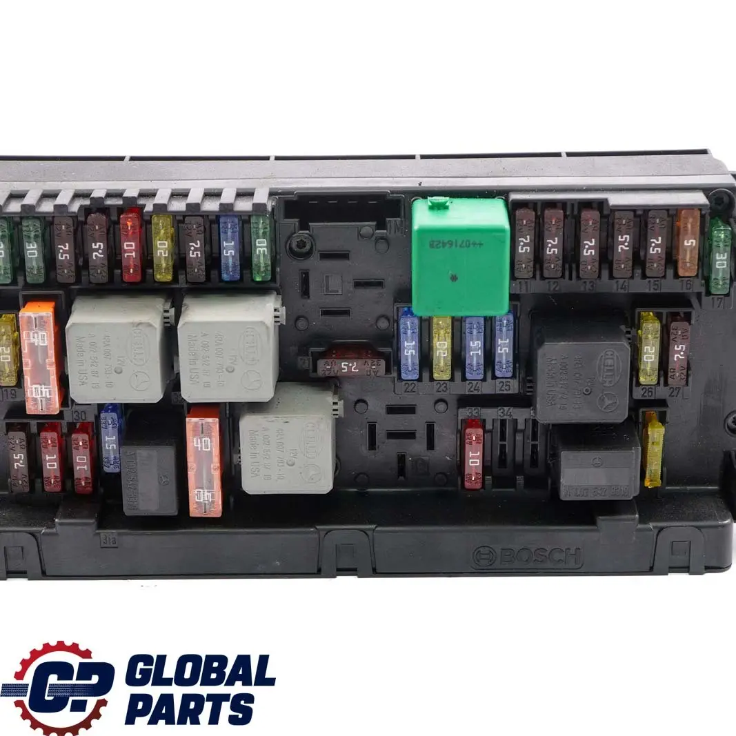 Mercedes W204 Sicherungskasten Relais Steuergerät Elektromodul SAM A2045454501 - SKU A2045454701 - Teilenummer A2045454701