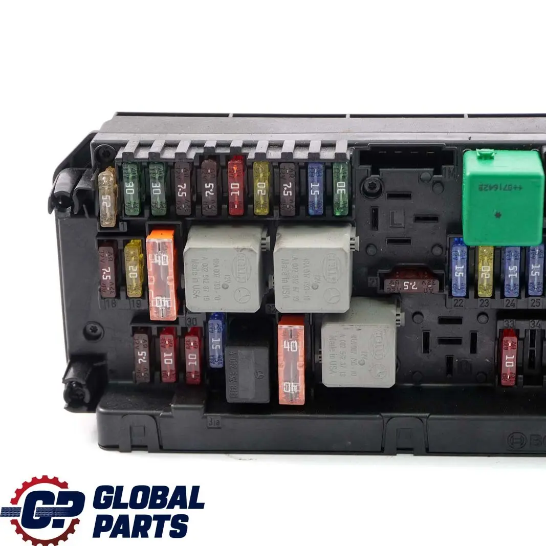 Mercedes W204 Sicherungskasten Relais Steuergerät Elektromodul SAM A2045454501 - SKU A2045454701 - Teilenummer A2045454701