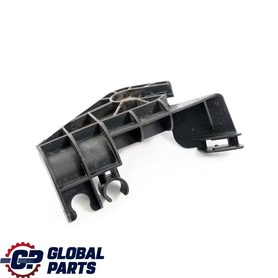Mercedes-Benz W204 Moyeu de Roue Droite Capteur ABS Support  - SKU A2045461243 - Numéro de pièce A2043502706