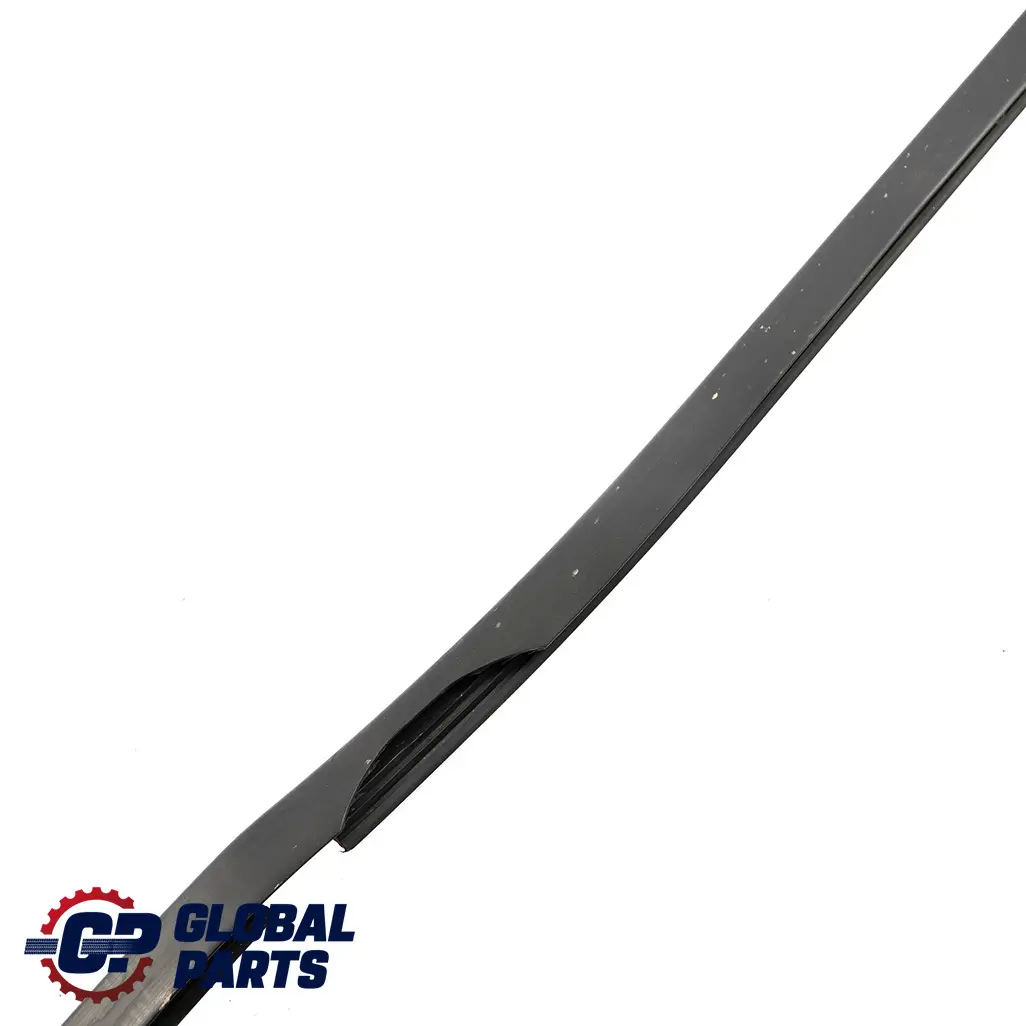  Mercedes-Benz W204 Guarnizione SX Portapacchi Passaruota Anteriore Hilfsrahme - SKU A2046261952 - Numero di parte A2046261952
