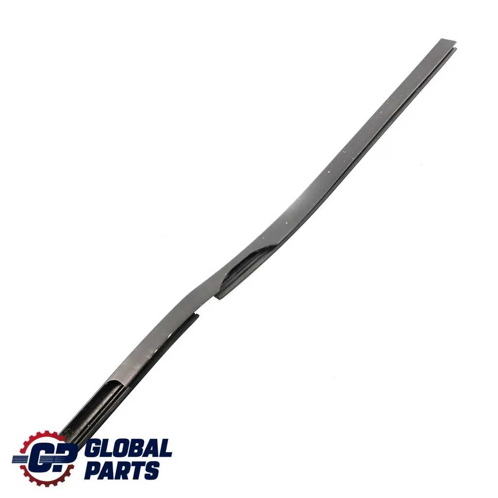  Mercedes-Benz W204 Guarnizione SX Portapacchi Passaruota Anteriore Hilfsrahme - SKU A2046261952 - Numero di parte A2046261952