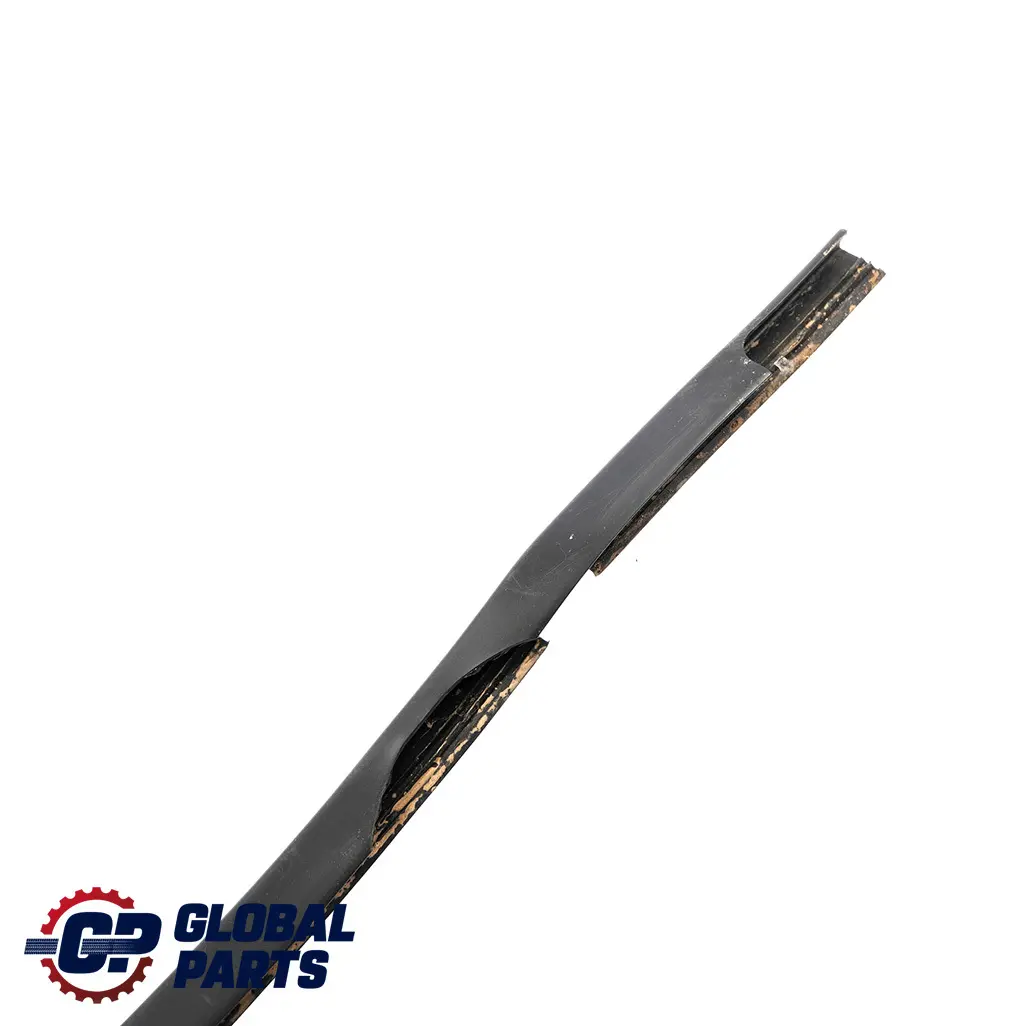 Mercedes-Benz C W204 Sello Derecho Superior Portallantas Subchasis Delantero para con número de pieza A2046262052 Mercedes-Benz C W204 Sello Derecho Superior Portallantas Subchasis Delantero - SKU A2046262052 - Número de pieza A2046262052