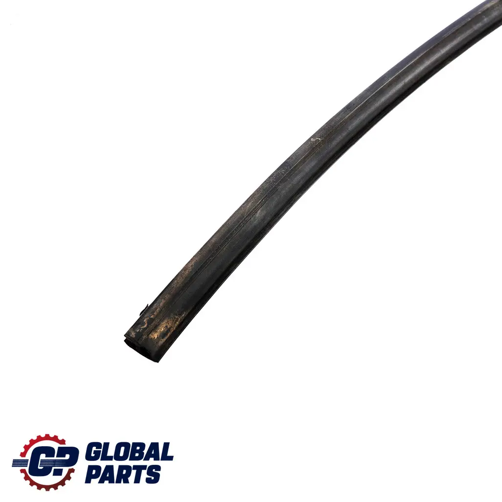 Mercedes Benz Classe C W204 Copertura Parabrezza Sopra Guarnizione - SKU A2046710620 - Numero di parte A2046710620