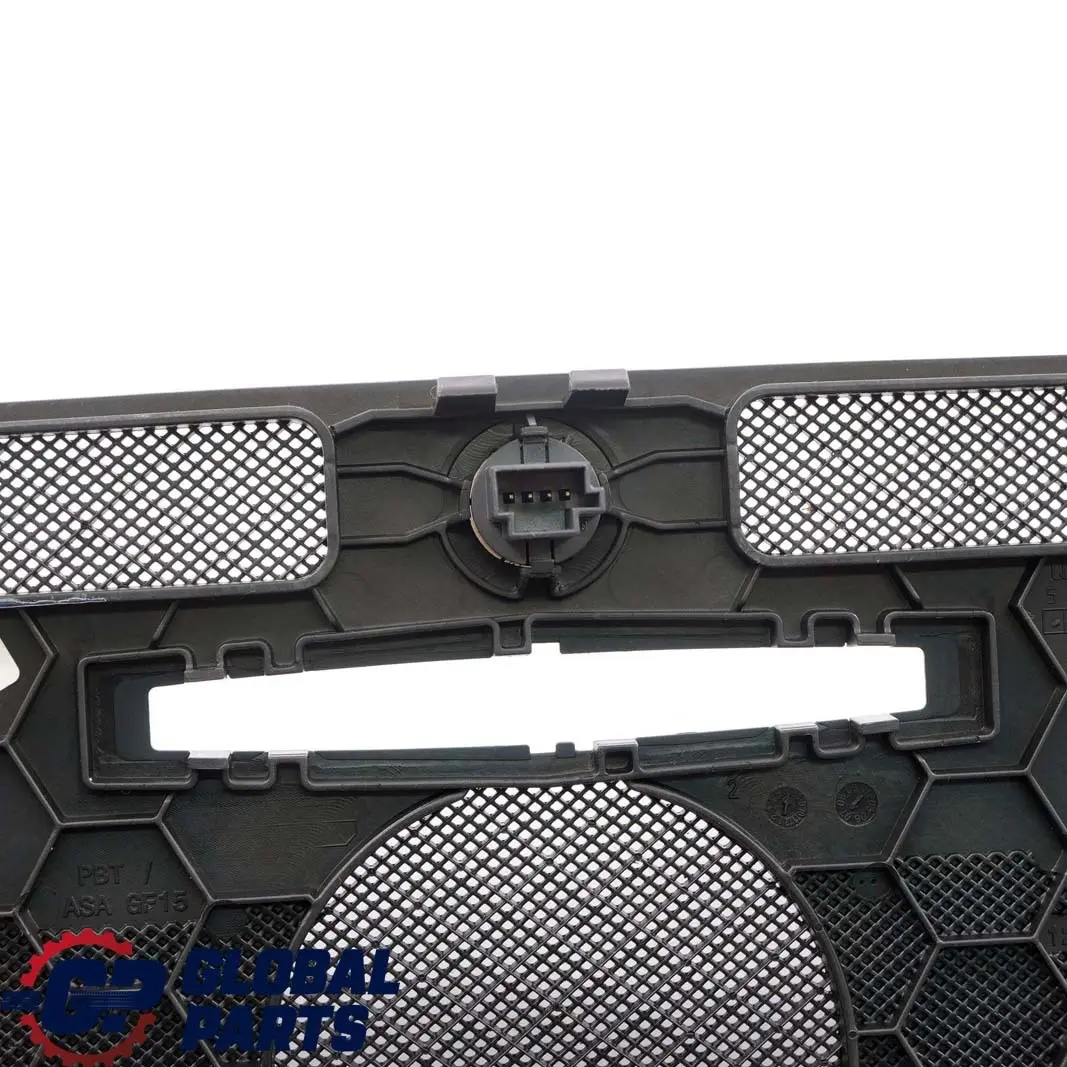 Deska rozdzielcza PDC osłona do Mercedes W204 o numerze A2046800589 Mercedes W204 Deska rozdzielcza PDC osłona - SKU A2046800589 - Numer Części A2046800589