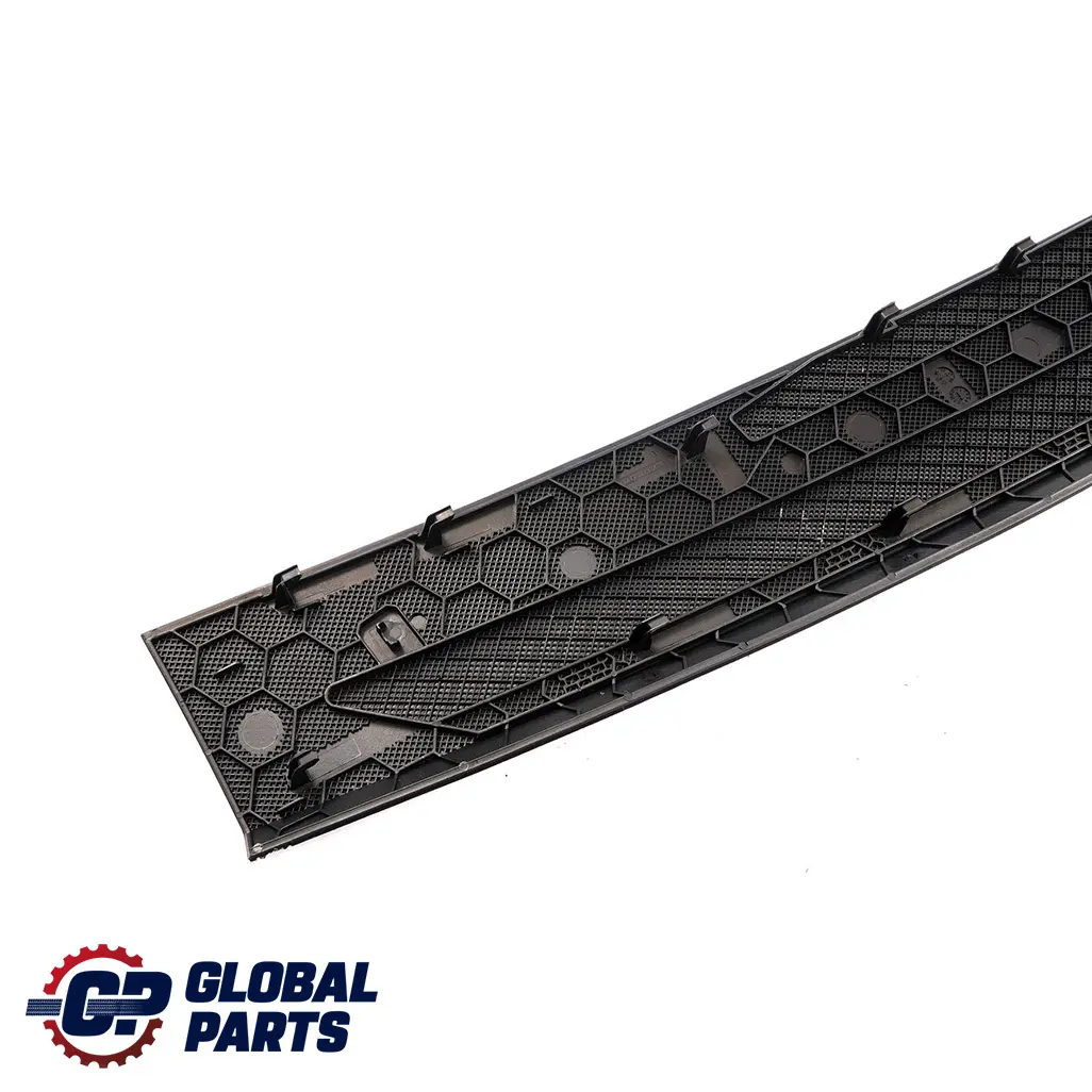 Mercedes W204 Rejilla Ventilacion Izquierda Salpicadero - SKU A2046801707 - Número de pieza A2046801707