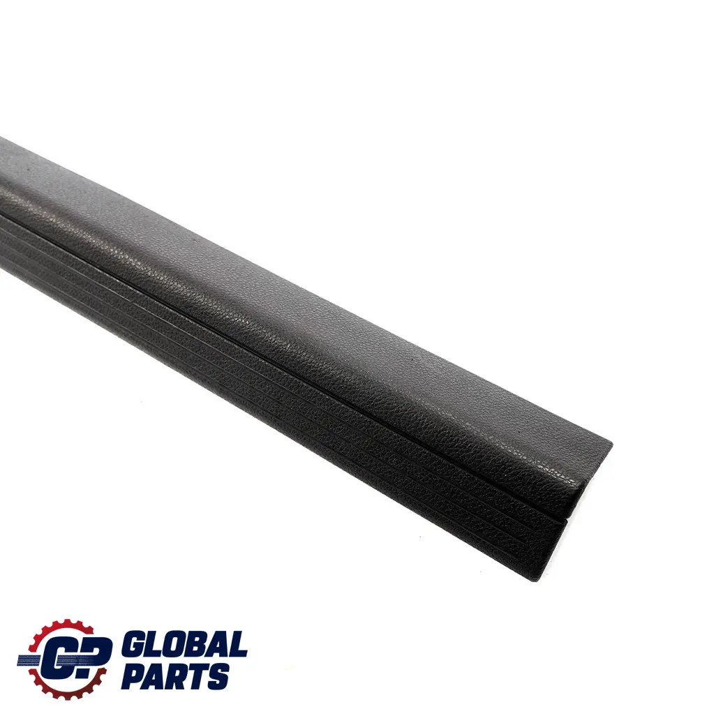 Rail Delantero Derecho Interior Tapa Embellecedor Puerta para Mercedes W204 con número de pieza A2046860036 Mercedes W204 Rail Delantero Derecho Interior Tapa Embellecedor Puerta - SKU A2046860036 - Número de pieza A2046860036