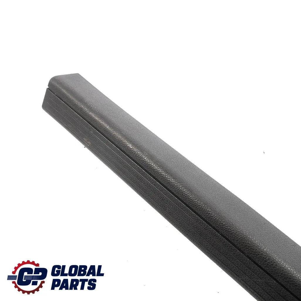 Rail Delantero Derecho Interior Tapa Embellecedor Puerta para Mercedes W204 con número de pieza A2046860036 Mercedes W204 Rail Delantero Derecho Interior Tapa Embellecedor Puerta - SKU A2046860036 - Número de pieza A2046860036