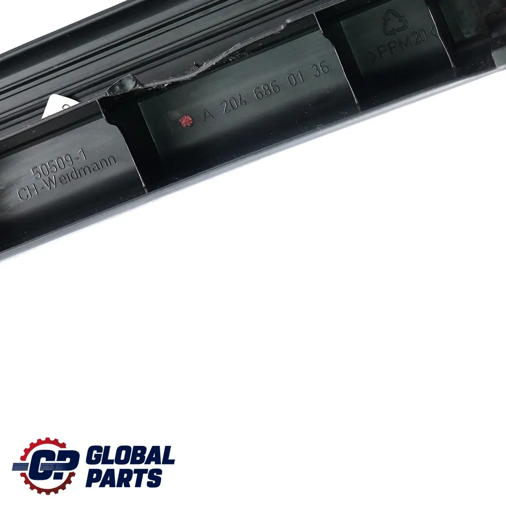 Clase C W204 Rail Delantero Izquierdo Interior Puerta Tapa para Mercedes con número de pieza A2046860136 Mercedes Clase C W204 Rail Delantero Izquierdo Interior Puerta Tapa - SKU A2046860136 - Número de pieza A2046860136