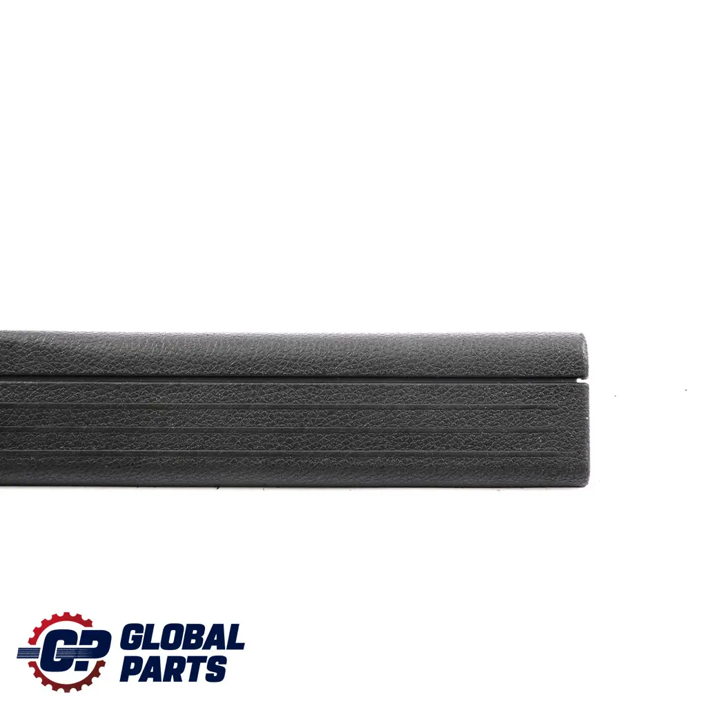 Interior Puerta Rail Sill Tapa Trasera Derecha para Mercedes W204 con número de pieza A2046860236 Mercedes W204 Interior Puerta Rail Sill Tapa Trasera Derecha - SKU A2046860236 - Número de pieza A2046860236