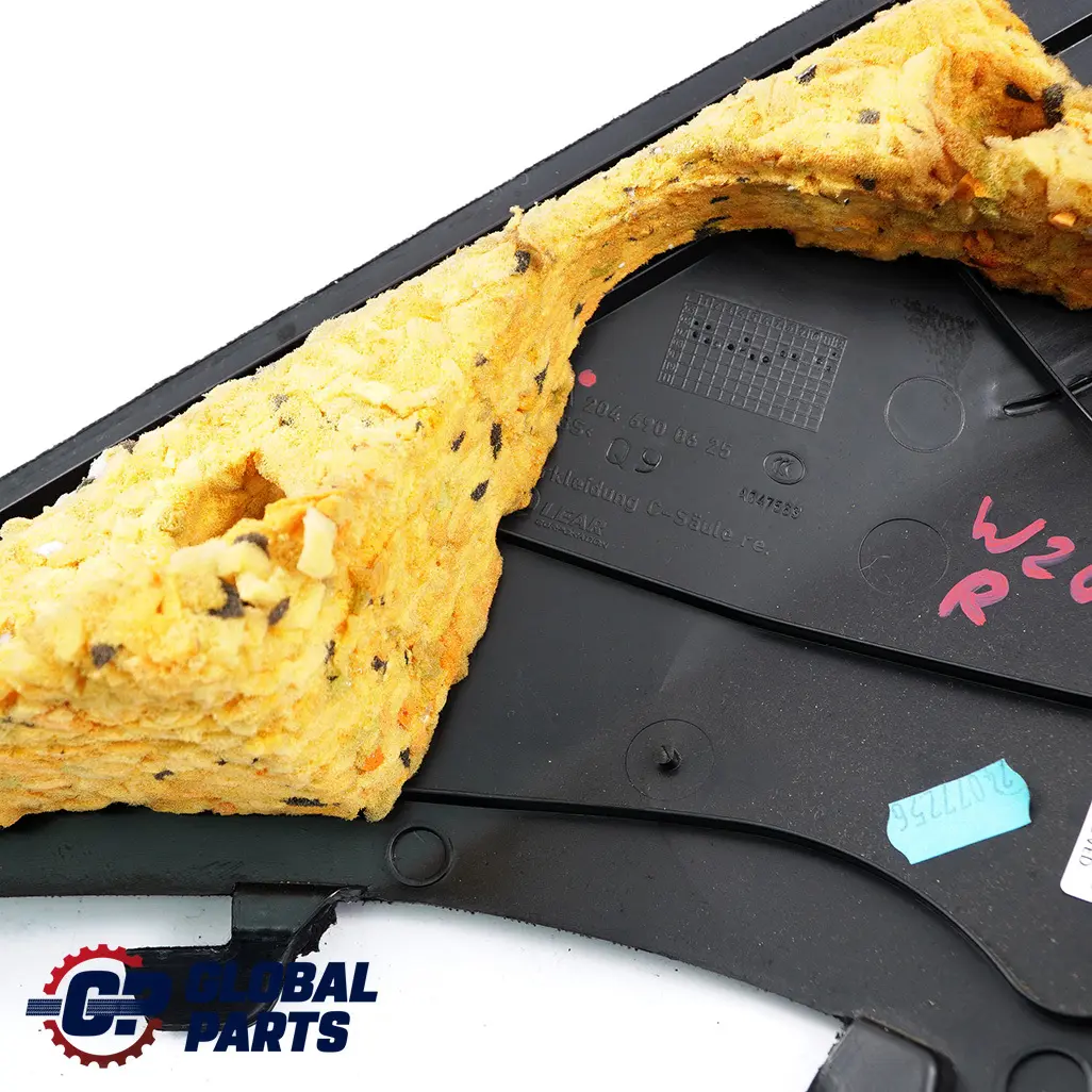 Mercedes W204 Panneau de recouvrement du montant arrière droit du coffre - SKU A2046900625 - Numéro de pièce A2046900625