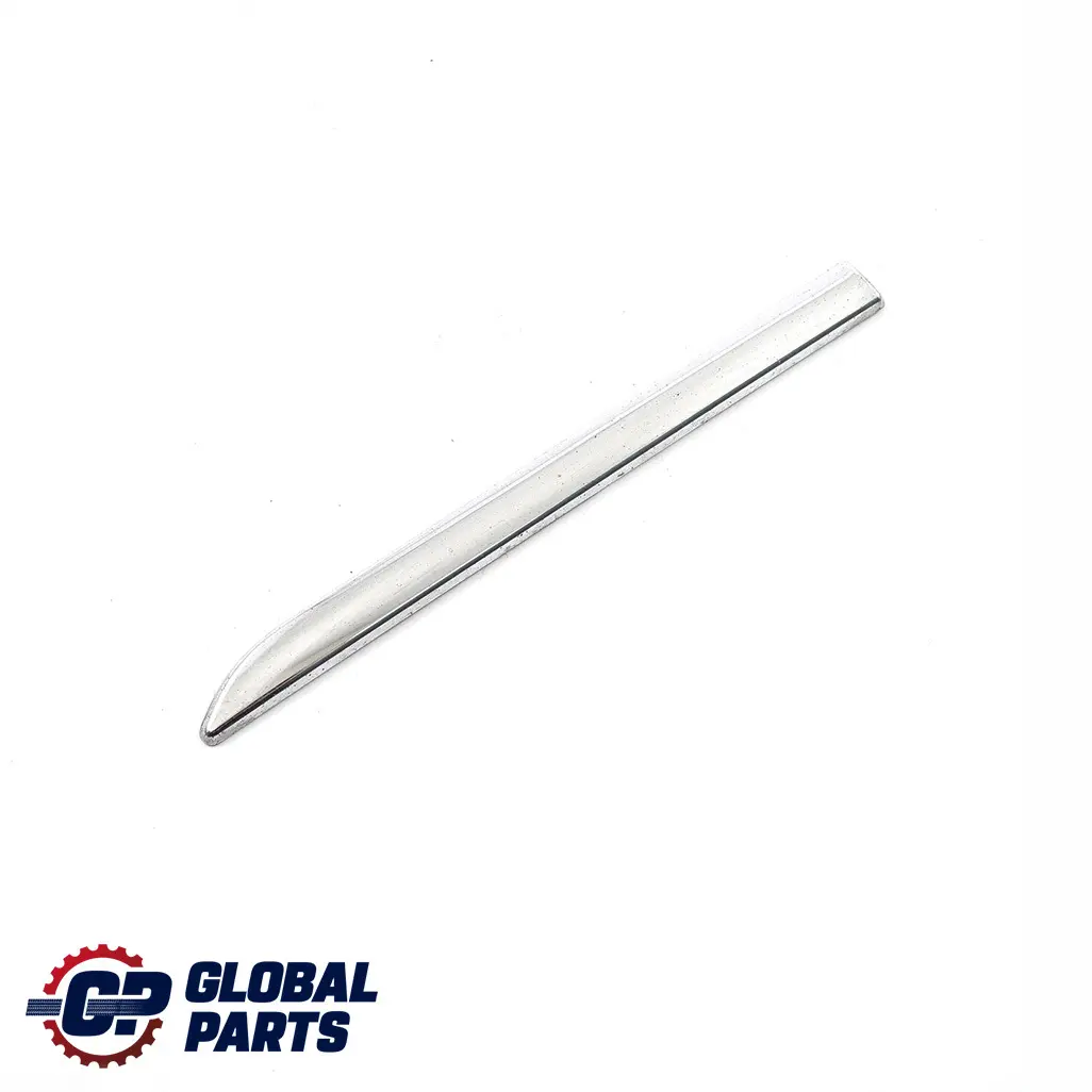 Listello Finitura Cromato Parafango Anteriore Sinistro per Mercedes W204 con numero di parte A2046903162 Mercedes W204 Listello Finitura Cromato Parafango Anteriore Sinistro - SKU A2046903162 - Numero di parte A2046903162