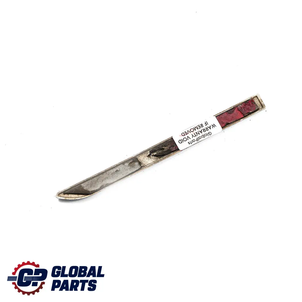 Listello Finitura Cromato Parafango Anteriore Sinistro per Mercedes W204 con numero di parte A2046903162 Mercedes W204 Listello Finitura Cromato Parafango Anteriore Sinistro - SKU A2046903162 - Numero di parte A2046903162